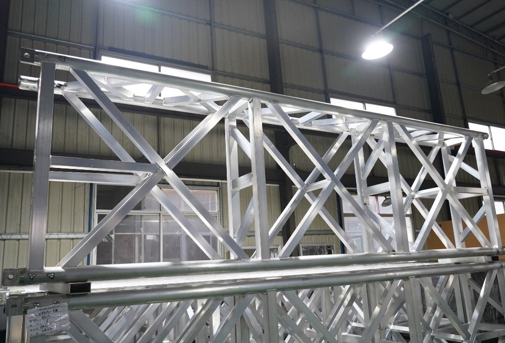 550×1500mm aluminum truss designed for long-span structures